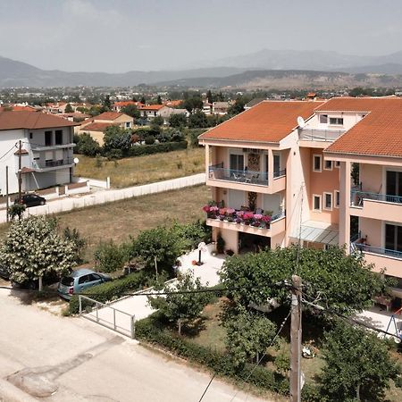 Amazing Place In Pedini Янина Екстериор снимка